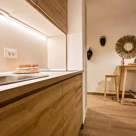 The Hut - أذيخي